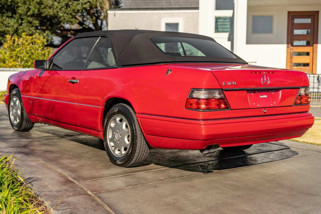 1994 Mercedes-Benz W124 E-Class - Image 13 of 31