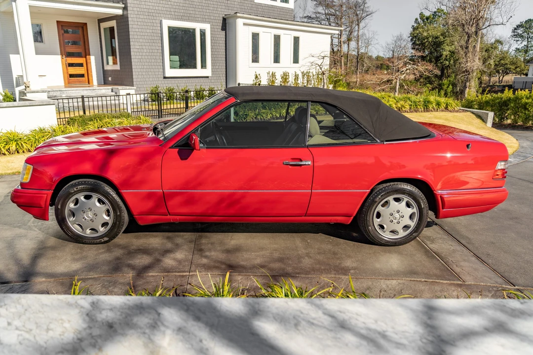 1994 Mercedes-Benz W124 E-Class - Image 12 of 31