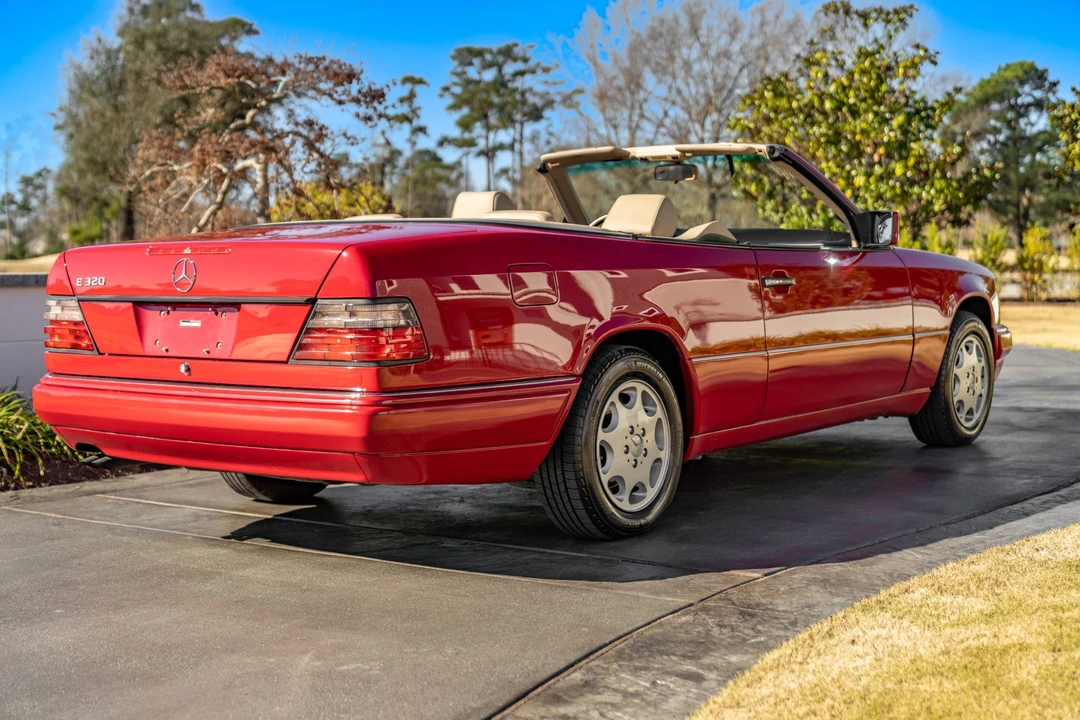1994 Mercedes-Benz W124 E-Class - Image 8 of 31