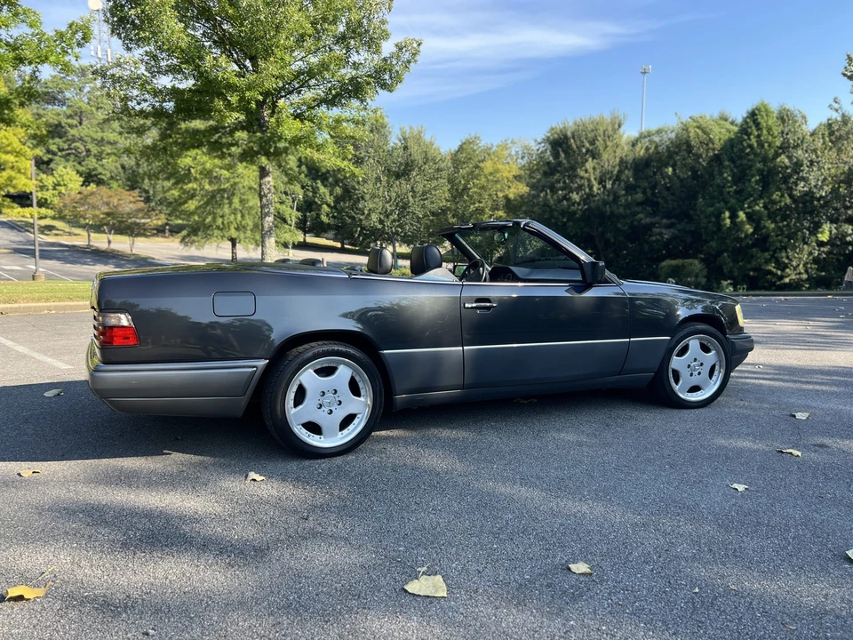 1994 Mercedes-Benz W124 E-Class - Image 11 of 31