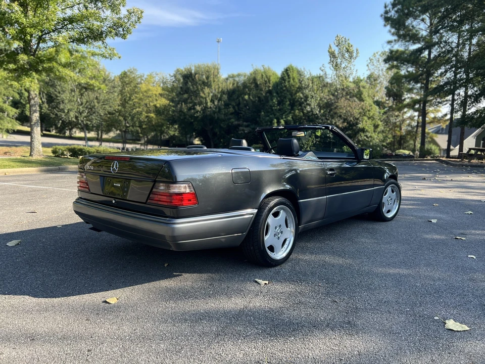 1994 Mercedes-Benz W124 E-Class - Image 12 of 31
