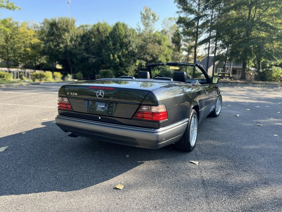 1994 Mercedes-Benz W124 E-Class - Image 13 of 31