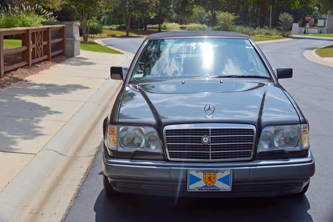 1994 Mercedes-Benz W124 E-Class - Image 13 of 31