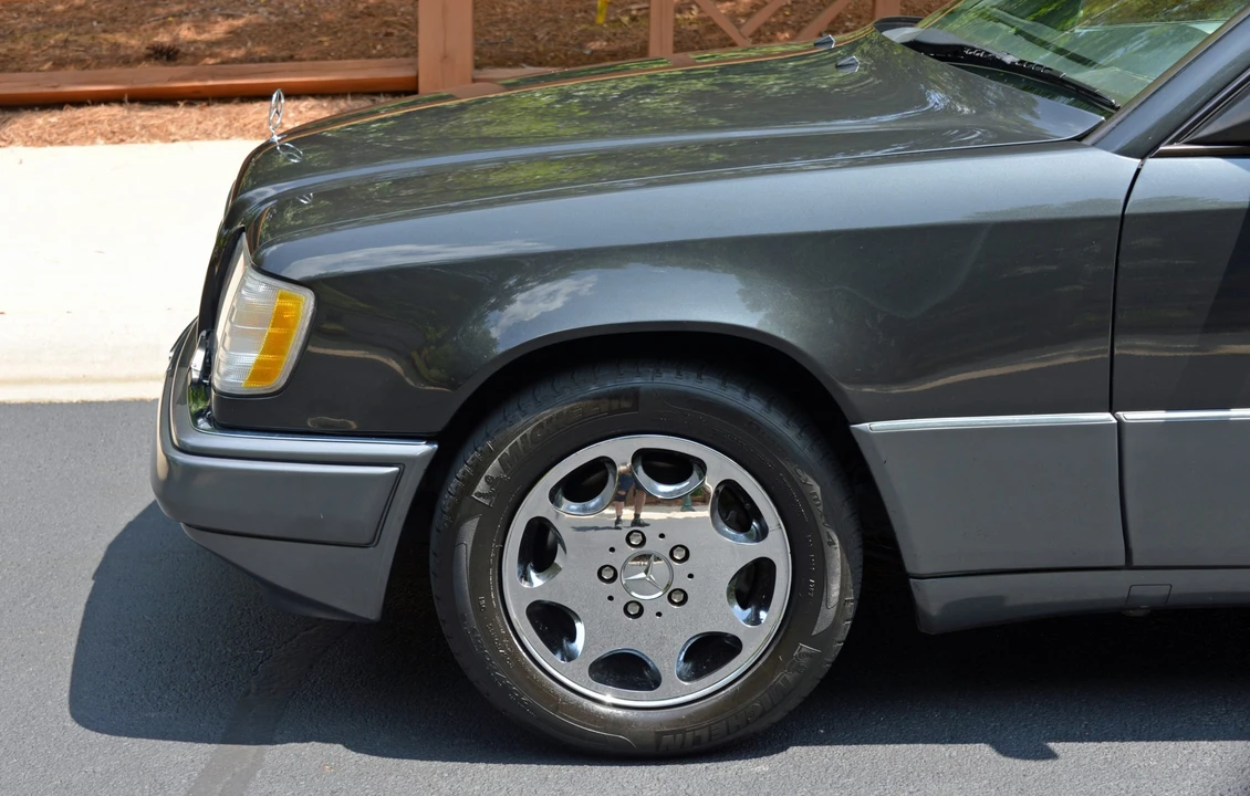 1994 Mercedes-Benz W124 E-Class - Image 23 of 31
