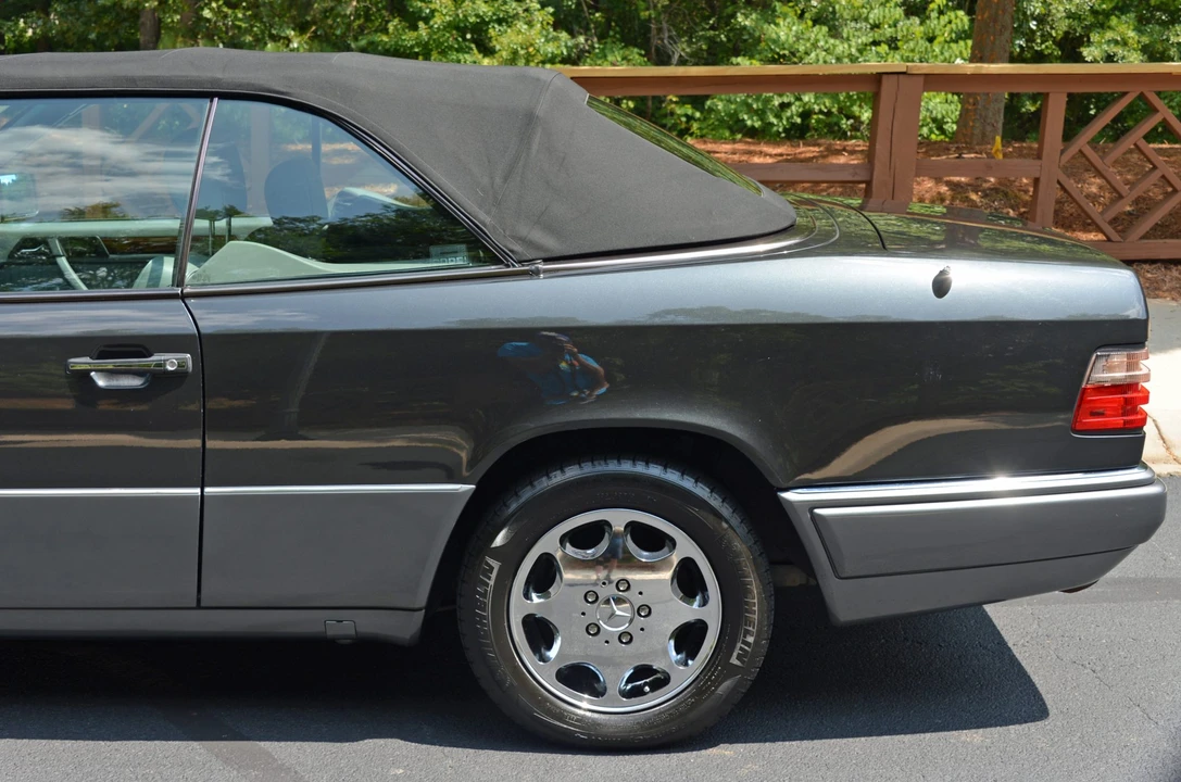 1994 Mercedes-Benz W124 E-Class - Image 25 of 31