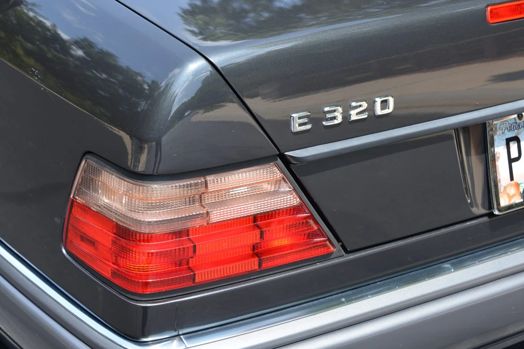 1994 Mercedes-Benz W124 E-Class - Image 30 of 31