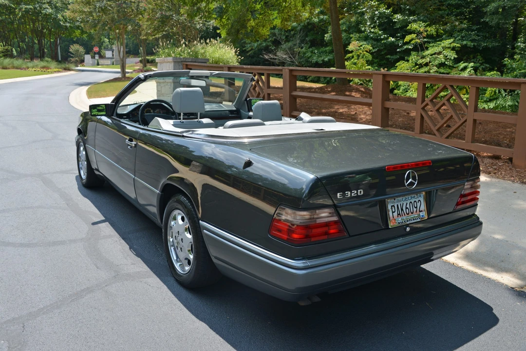 1994 Mercedes-Benz W124 E-Class - Image 3 of 31