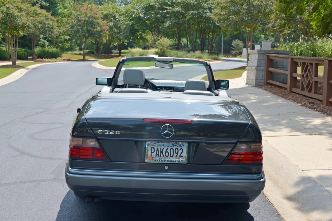 1994 Mercedes-Benz W124 E-Class - Image 4 of 31