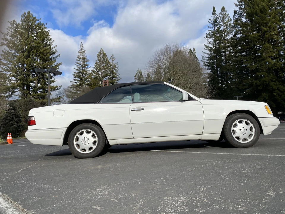 1994 Mercedes-Benz W124 E-Class - Image 18 of 31