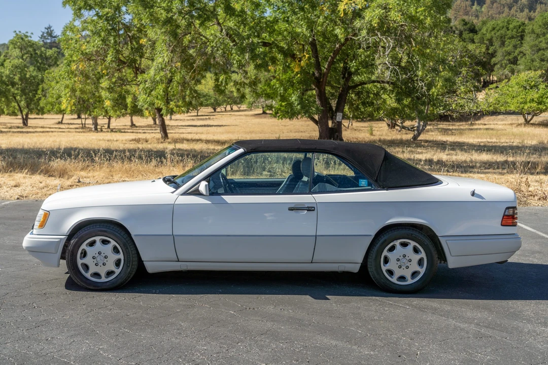 1994 Mercedes-Benz W124 E-Class - Image 17 of 31