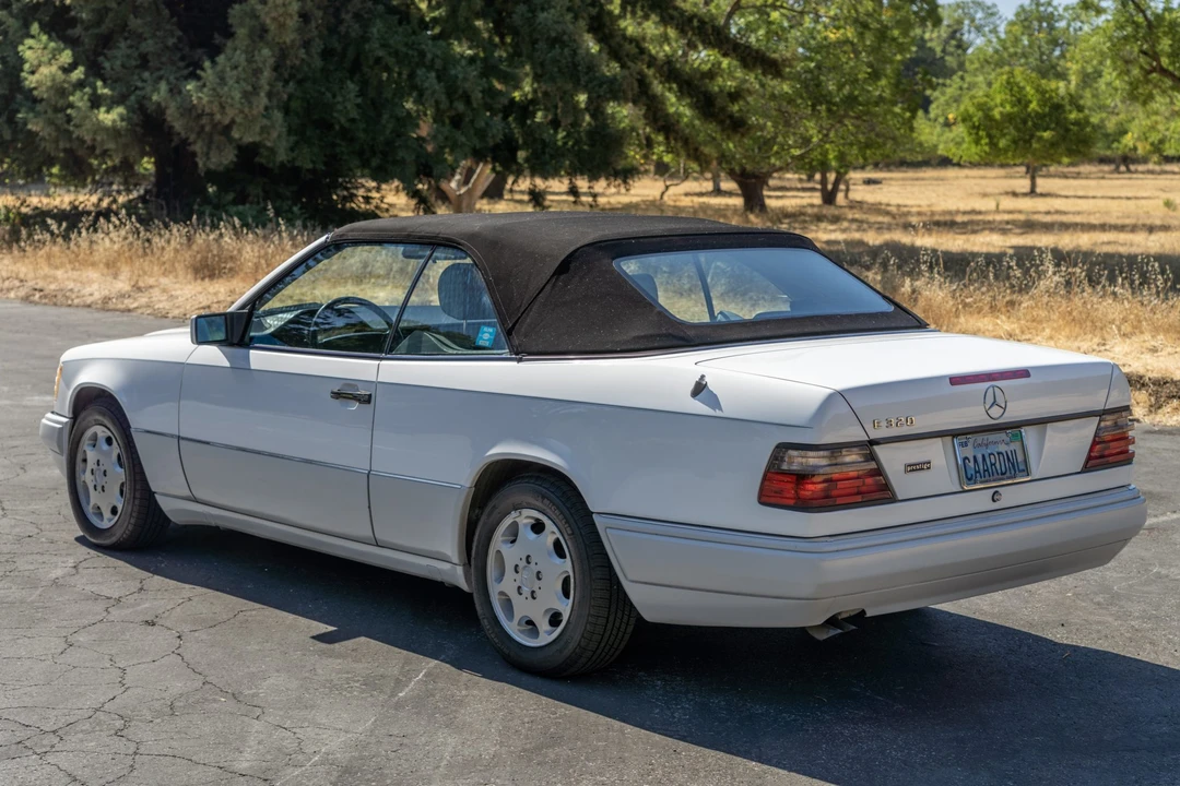 1994 Mercedes-Benz W124 E-Class - Image 16 of 31