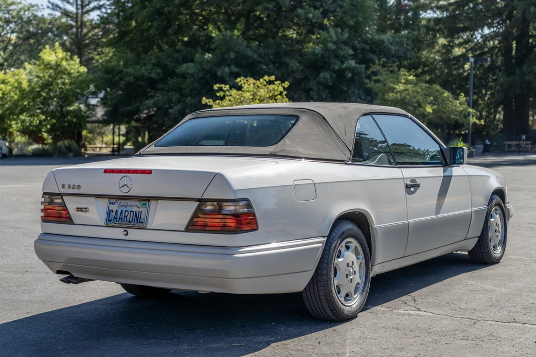 1994 Mercedes-Benz W124 E-Class - Image 14 of 31