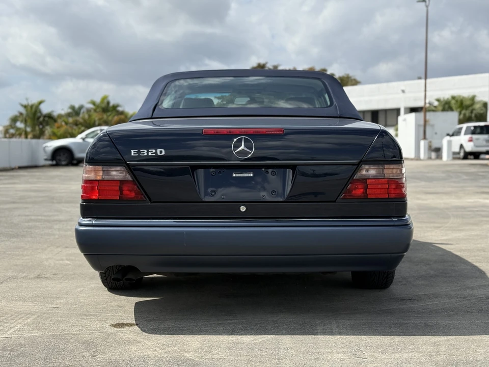 1994 Mercedes-Benz W124 E-Class - Image 12 of 31