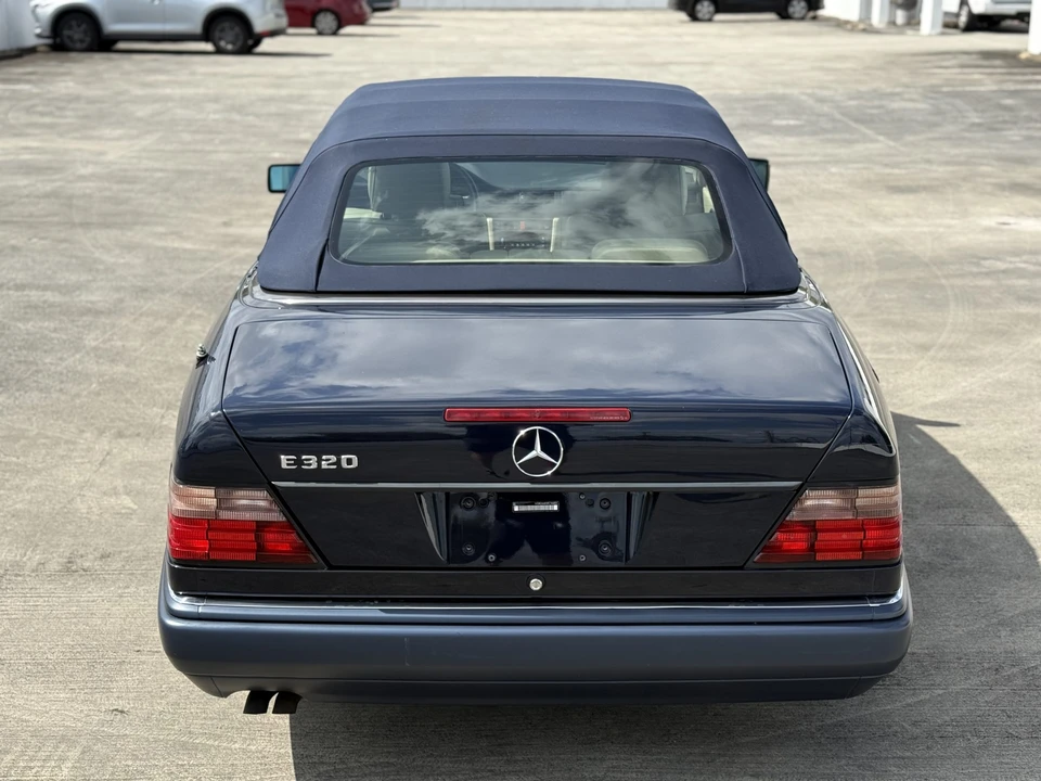 1994 Mercedes-Benz W124 E-Class - Image 13 of 31