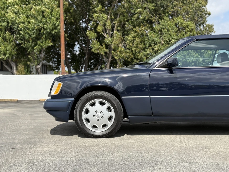 1994 Mercedes-Benz W124 E-Class - Image 16 of 31