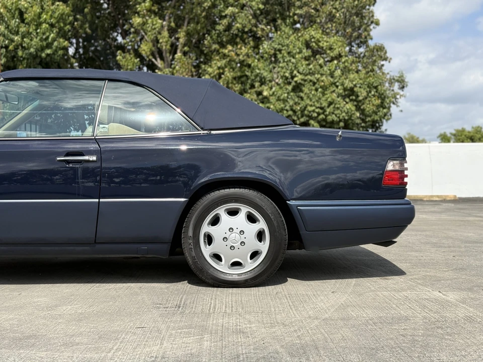 1994 Mercedes-Benz W124 E-Class - Image 17 of 31