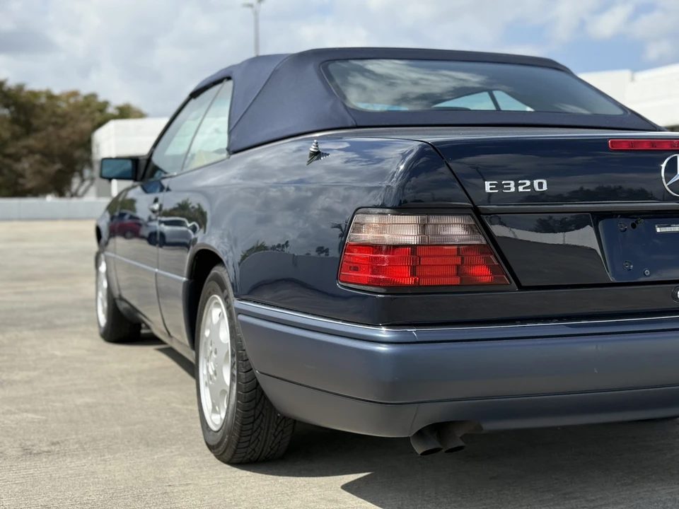 1994 Mercedes-Benz W124 E-Class - Image 23 of 31