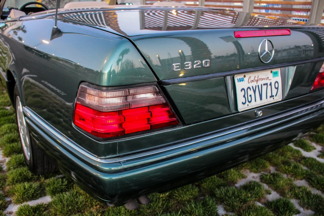1994 Mercedes-Benz W124 E-Class - Image 15 of 31
