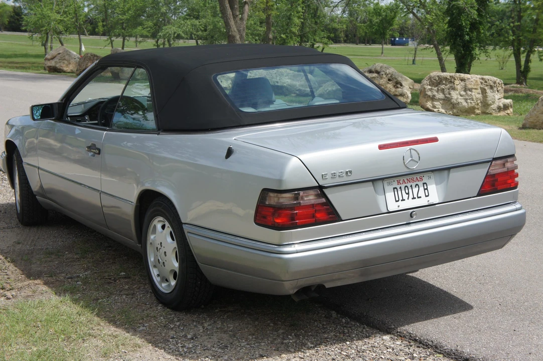 1994 Mercedes-Benz W124 E-Class - Image 24 of 31
