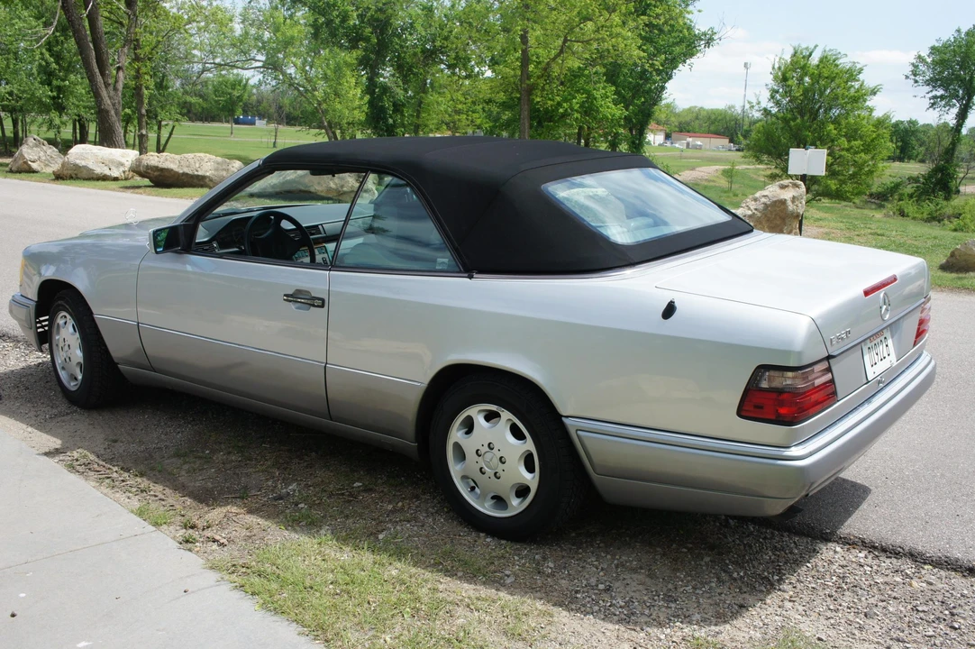 1994 Mercedes-Benz W124 E-Class - Image 25 of 31