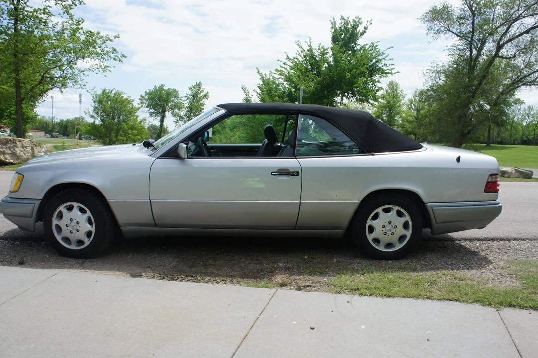 1994 Mercedes-Benz W124 E-Class - Image 26 of 31