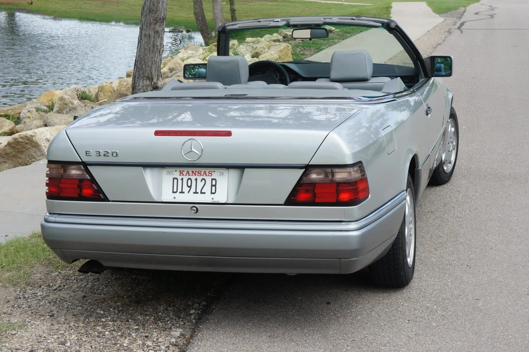 1994 Mercedes-Benz W124 E-Class - Image 7 of 31