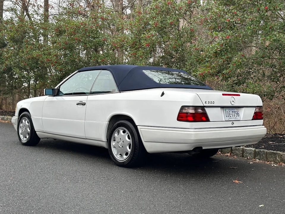 1994 Mercedes-Benz W124 E-Class - Image 17 of 31