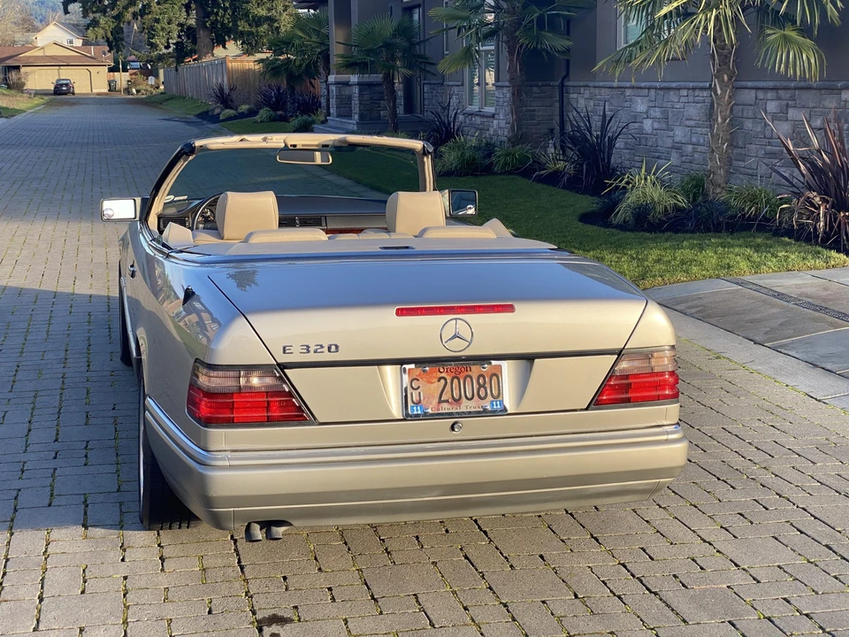 1994 Mercedes-Benz W124 E-Class - Image 13 of 31