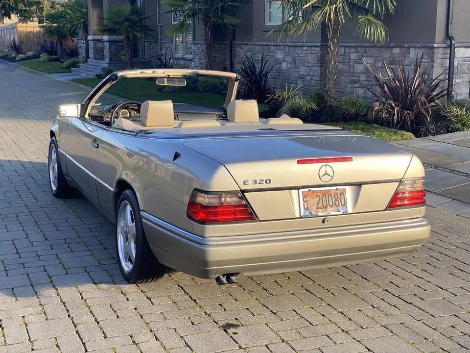 1994 Mercedes-Benz W124 E-Class - Image 12 of 31