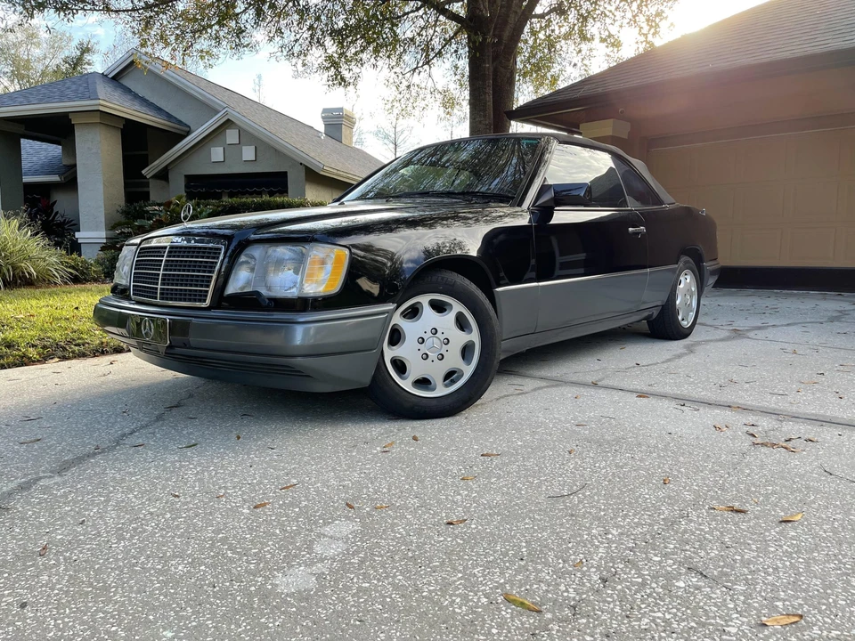 1994 Mercedes-Benz W124 E-Class - Image 2 of 31