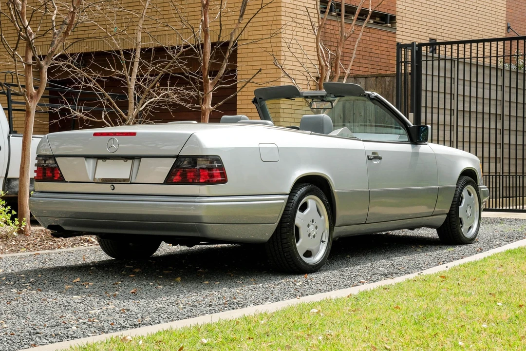 1994 Mercedes-Benz W124 E-Class - Image 11 of 31