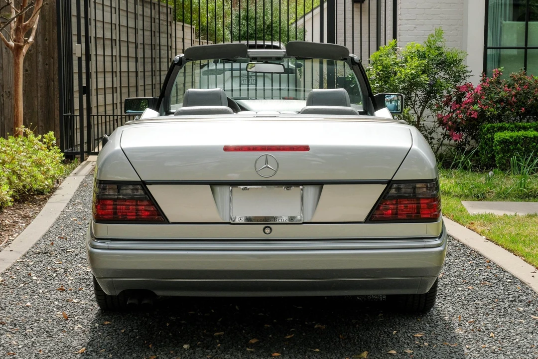 1994 Mercedes-Benz W124 E-Class - Image 8 of 31