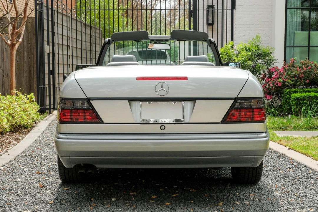 1994 Mercedes-Benz W124 E-Class - Image 9 of 31