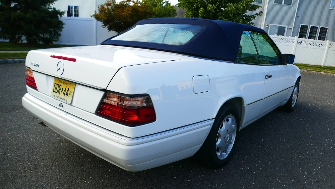 1994 Mercedes-Benz W124 E-Class - Image 6 of 31
