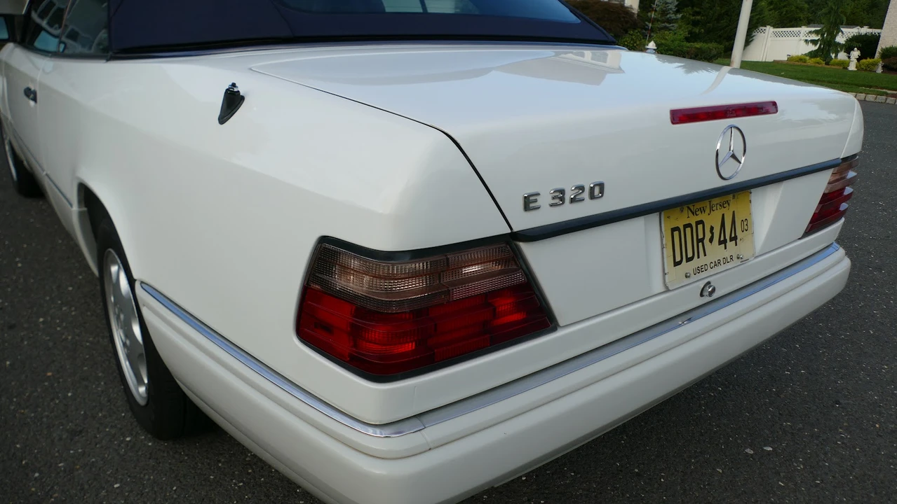 1994 Mercedes-Benz W124 E-Class - Image 29 of 31
