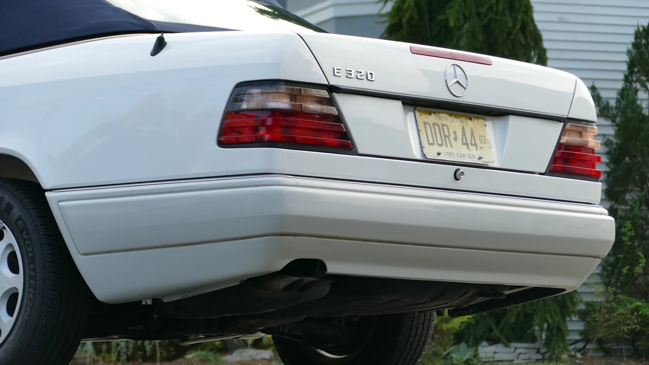 1994 Mercedes-Benz W124 E-Class - Image 28 of 31