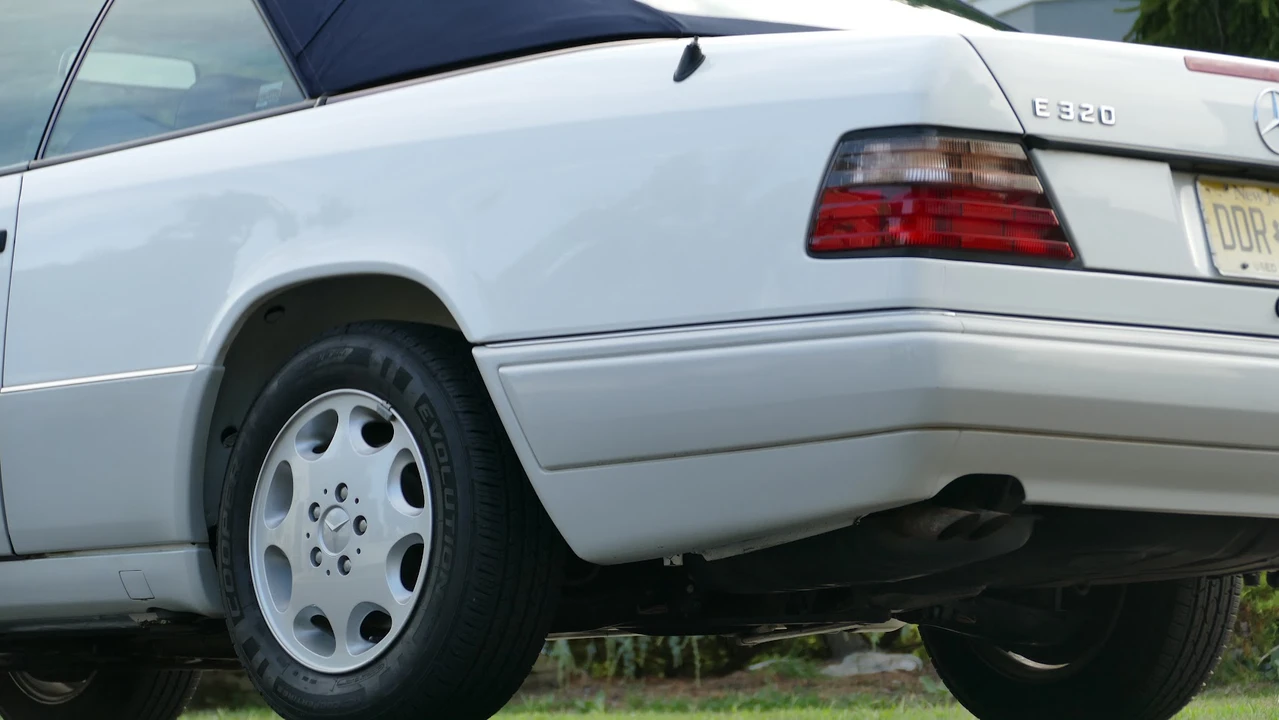 1994 Mercedes-Benz W124 E-Class - Image 27 of 31