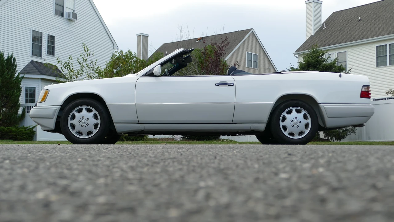 1994 Mercedes-Benz W124 E-Class - Image 14 of 31