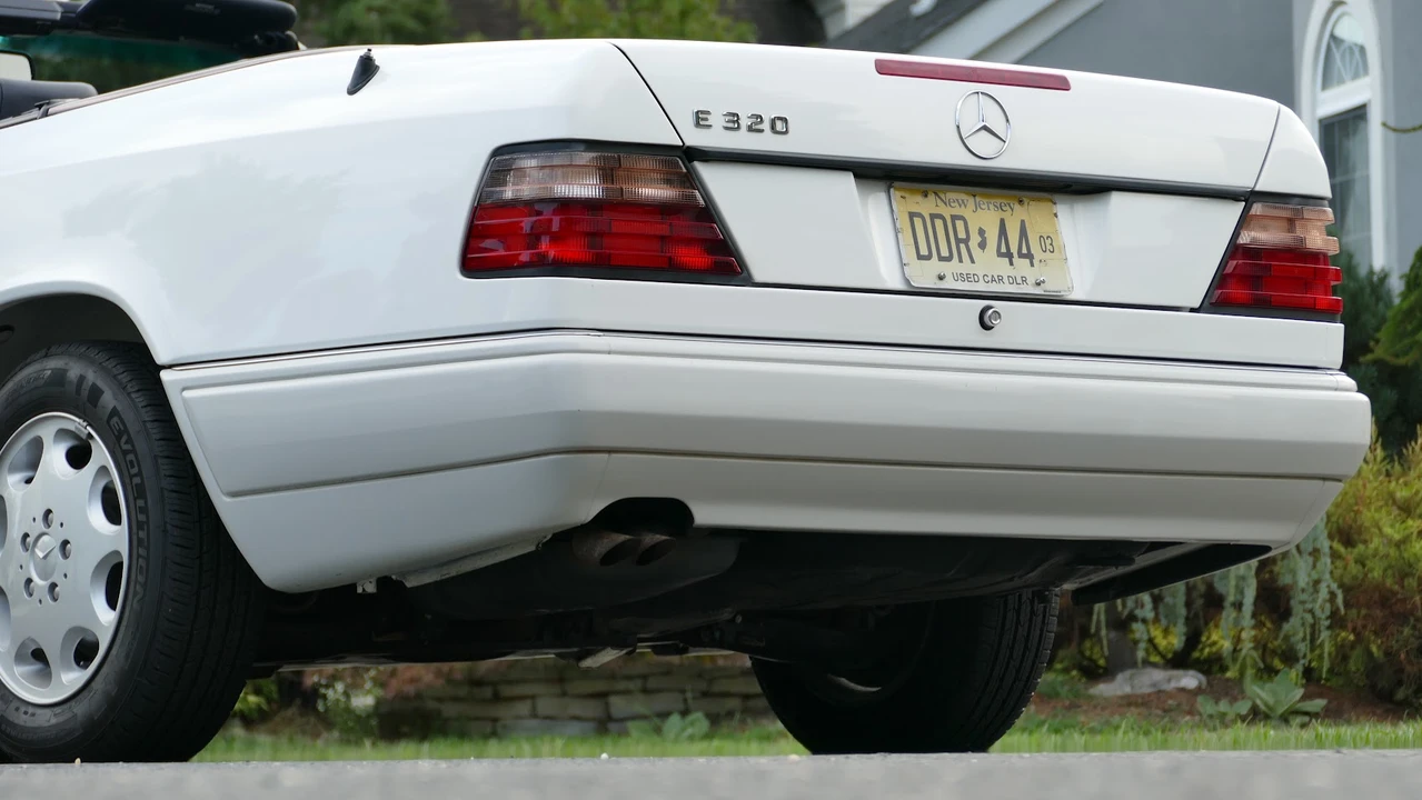 1994 Mercedes-Benz W124 E-Class - Image 26 of 31