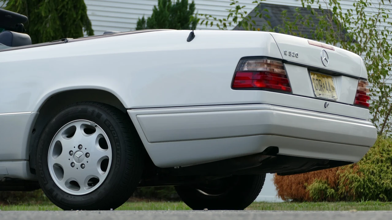 1994 Mercedes-Benz W124 E-Class - Image 25 of 31