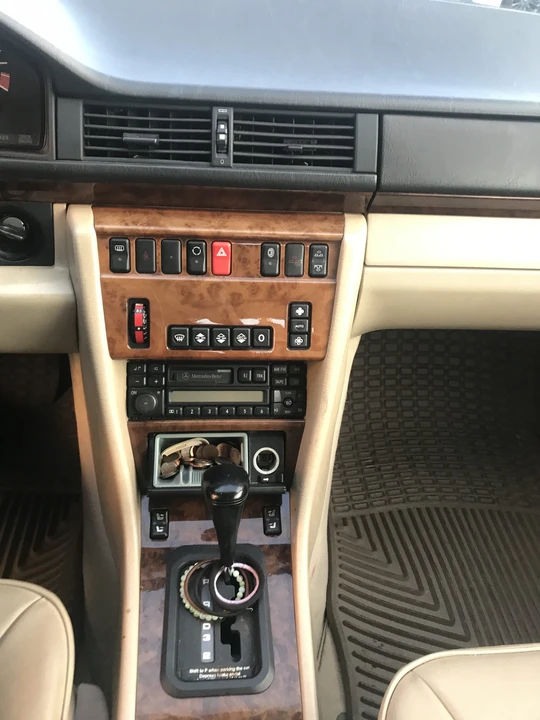 1994 Mercedes-Benz W124 E-Class - Image 28 of 31