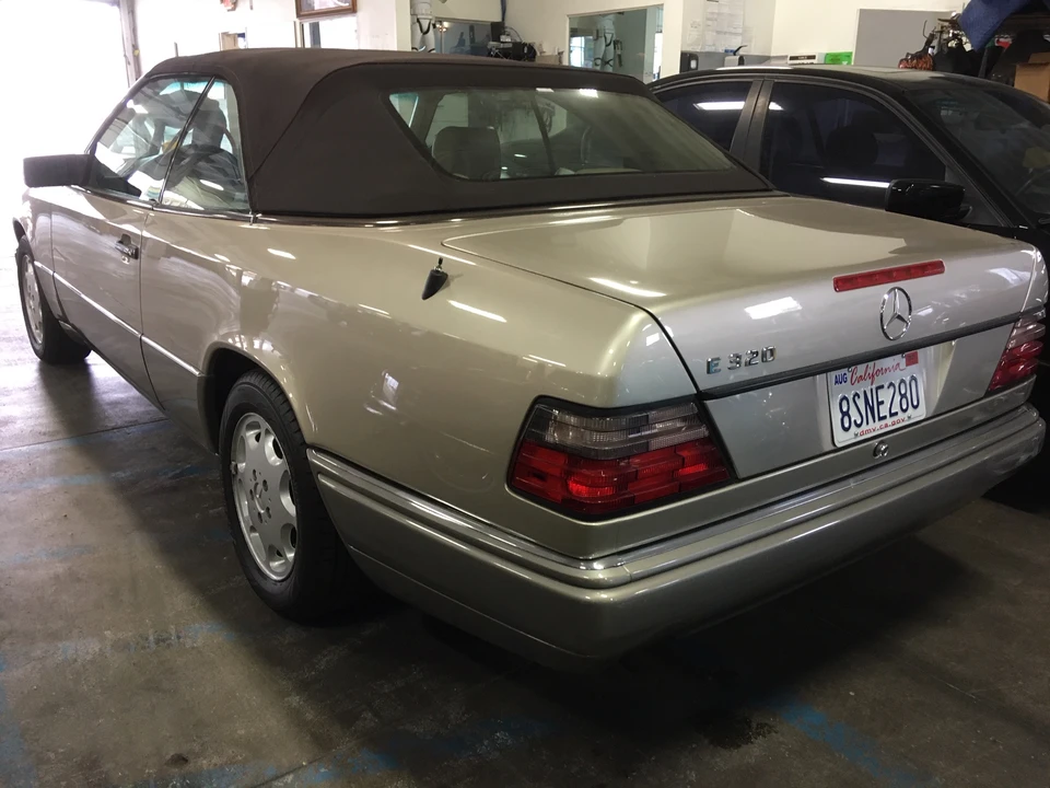 1994 Mercedes-Benz W124 E-Class - Image 18 of 31