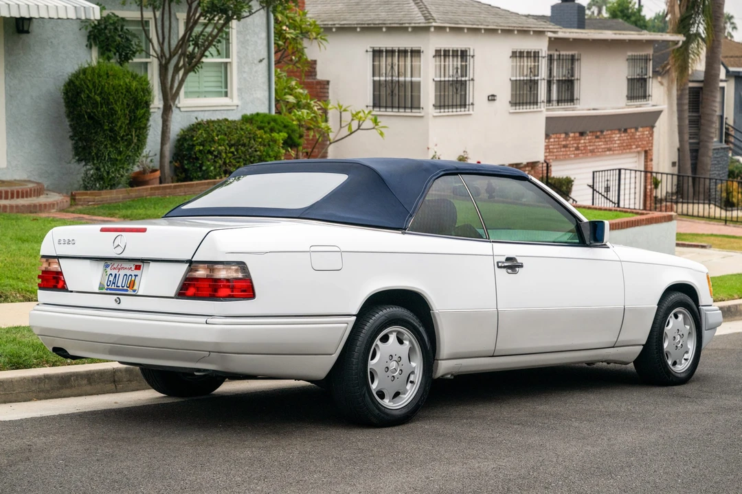 1994 Mercedes-Benz W124 E-Class - Image 13 of 31