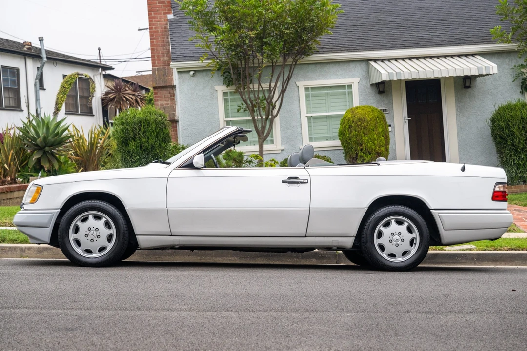 1994 Mercedes-Benz W124 E-Class - Image 2 of 31
