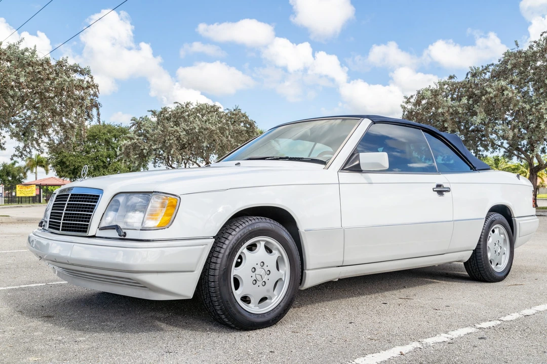 1994 Mercedes-Benz W124 E-Class - Image 2 of 31
