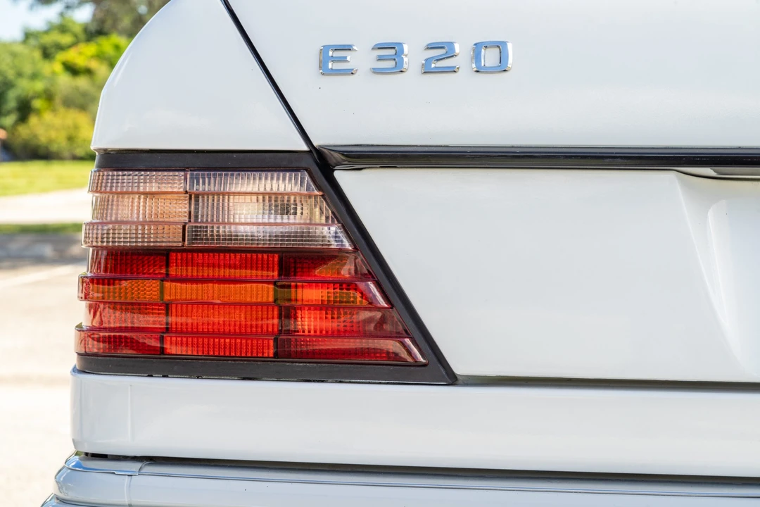 1994 Mercedes-Benz W124 E-Class - Image 24 of 31