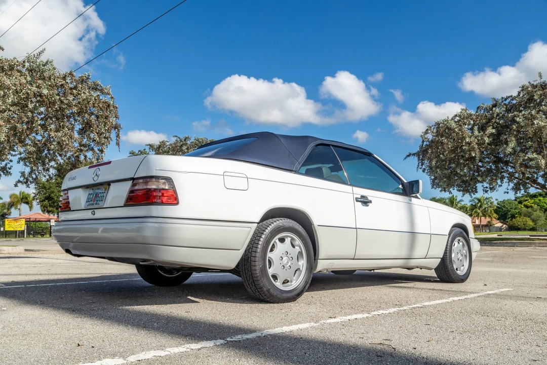 1994 Mercedes-Benz W124 E-Class - Image 7 of 31