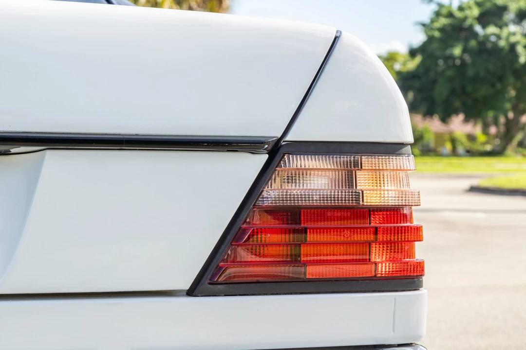 1994 Mercedes-Benz W124 E-Class - Image 23 of 31