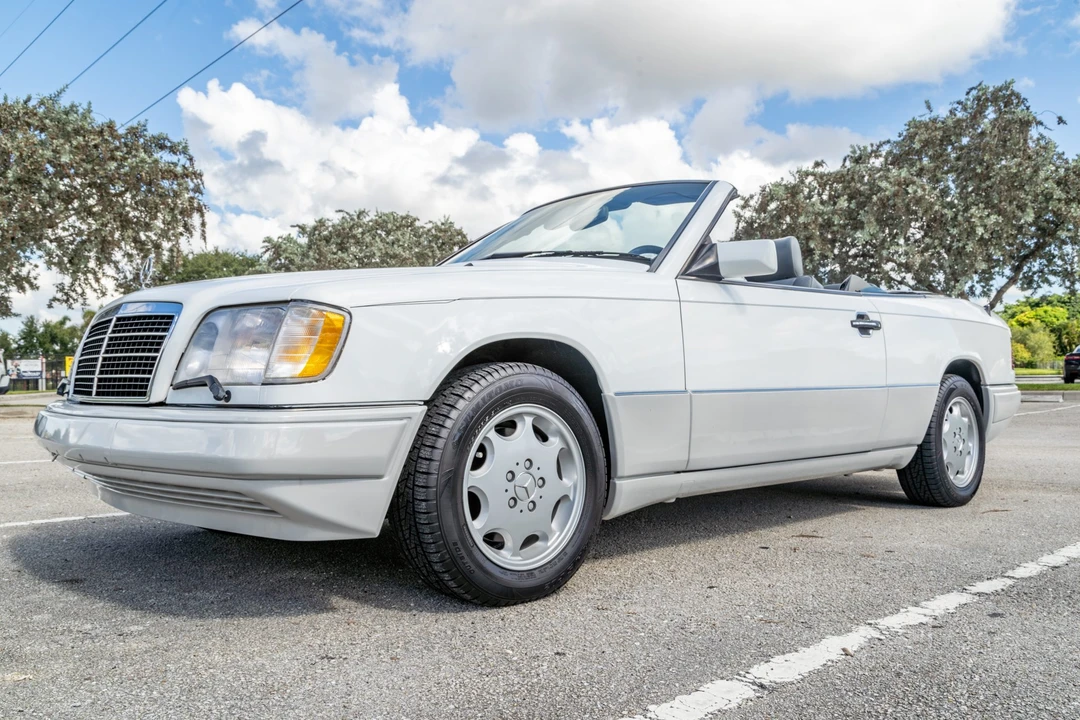 1994 Mercedes-Benz W124 E-Class - Image 11 of 31
