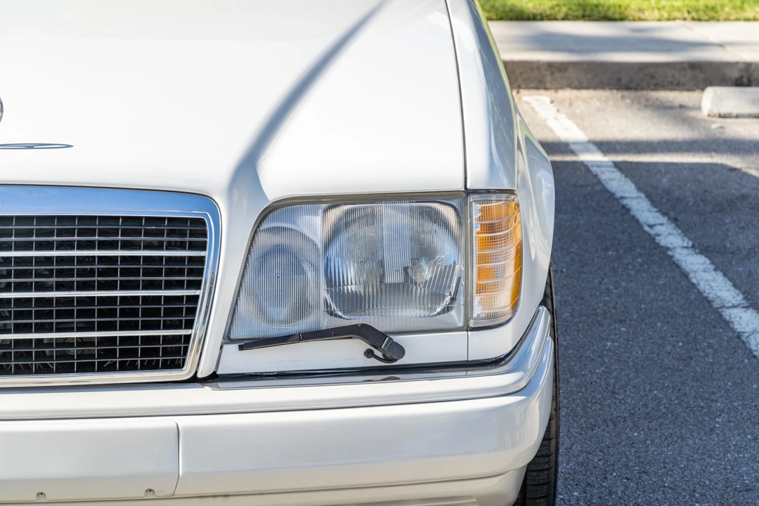 1994 Mercedes-Benz W124 E-Class - Image 14 of 31